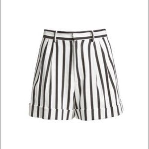 Alice + Olivia Conry Short Sz 4